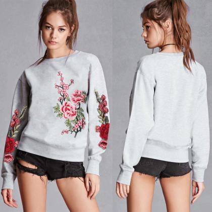 Embroidery Round Neck Long-sleeved Sweater