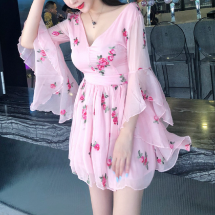 V-neck Summer Flower Embroidery Light Pink Dress