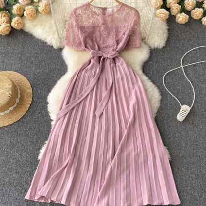 Elegant Short Sleeved Stitching Lace Dress