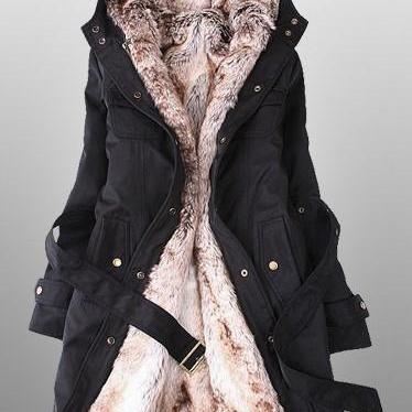 Black Parka With Faux Fur Inner VG05 on Luulla