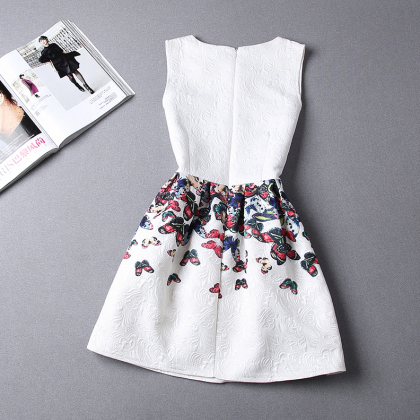 Fashion Jacquard Printed Sleeveless Dress..