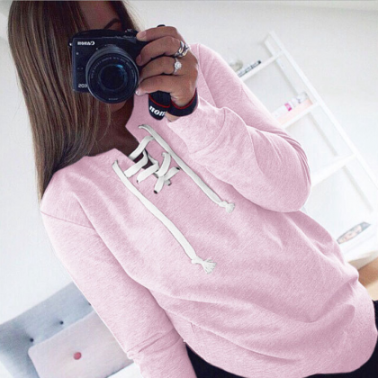 Design Fashion Long-sleeved Knitted Sweater..