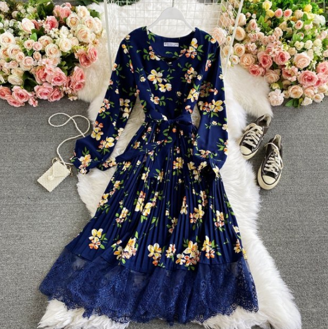 Vintage Fashion Temperament Floral V-neck Lace Patchwork Dress on Luulla