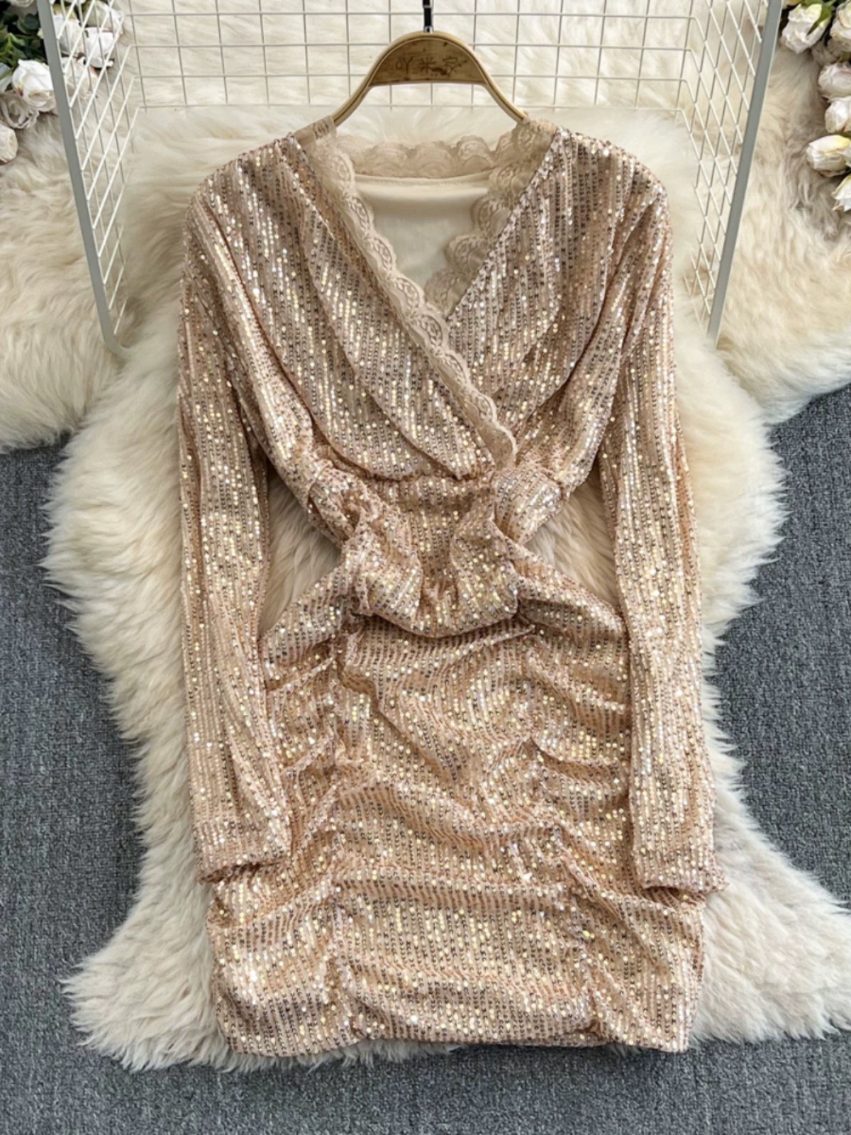 Sexy Sparkling Sequin V-neck Pleated Bodycon Dress