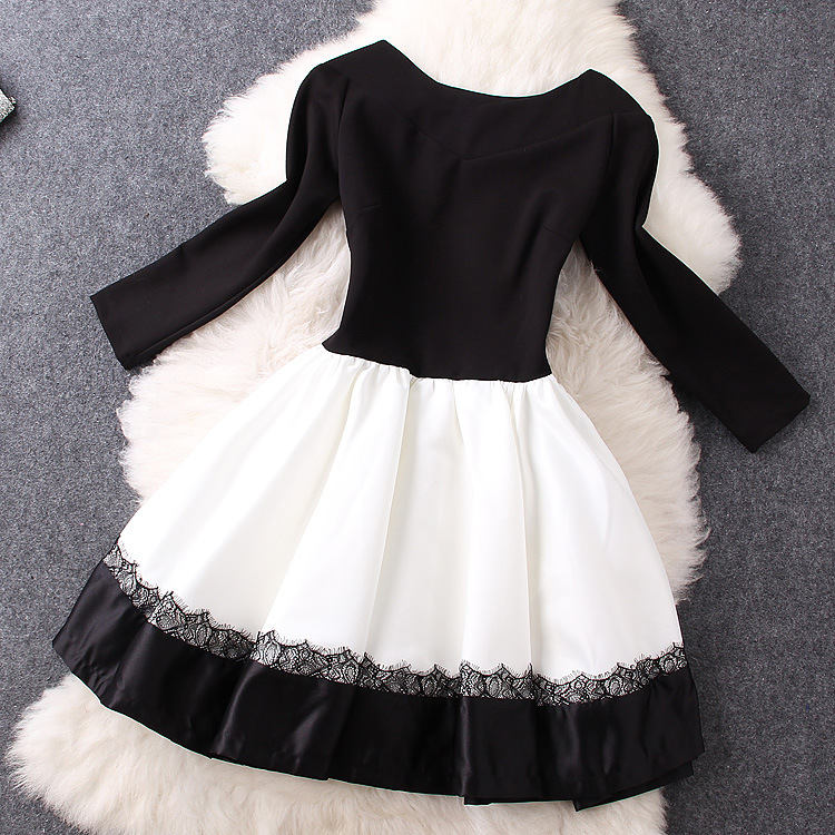 V-neck Long-sleeved Black And White Hit Color Stitching Lace Dress Vg122803nm