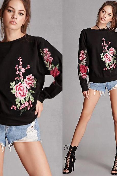 Embroidery Round Neck Long-sleeved Sweater