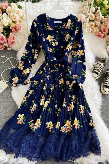 Vintage Fashion Temperament Floral V-neck Lace Patchwork Dress