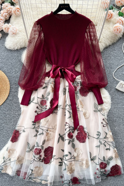 Temperament Knitting Splicing Embroidered Mesh Dress