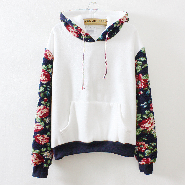 RETRO LAVENDER FLORAL SWEATER TOP main image 0